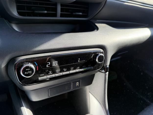 TOYOTA Yaris Hybride 116h Design  Pack