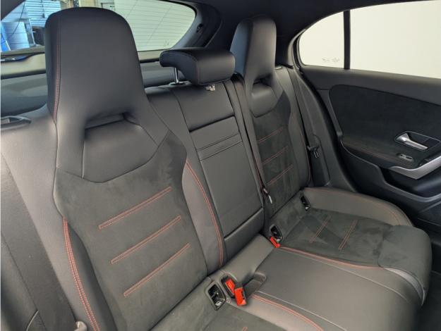 MERCEDES-BENZ Classe A 180 d AMG Line  