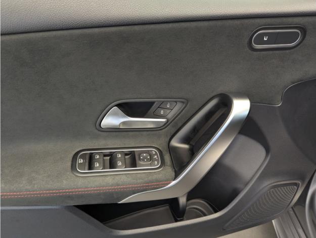 MERCEDES-BENZ Classe A 180 d AMG Line  