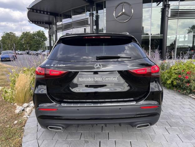 MERCEDES-BENZ GLA 250 e AMG Line  