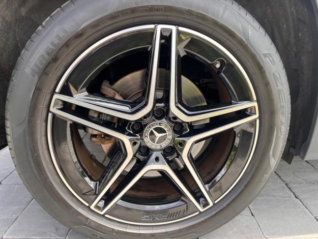 MERCEDES-BENZ GLA 250 e AMG Line  