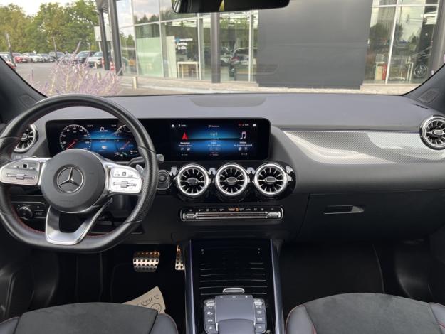 MERCEDES-BENZ GLA 250 e AMG Line  