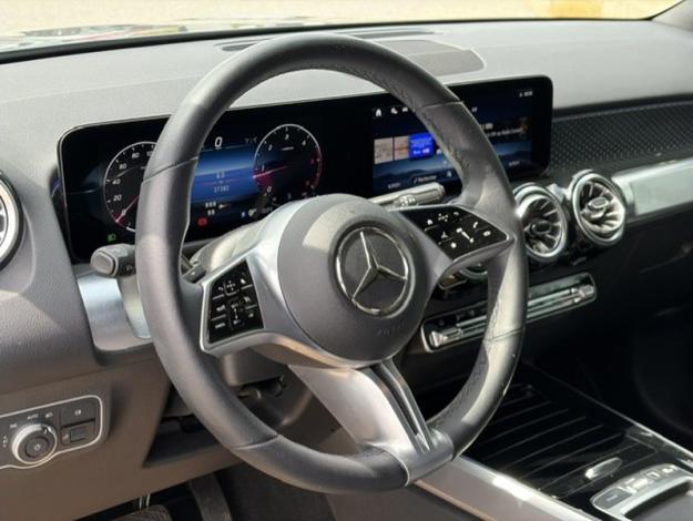 MERCEDES-BENZ GLB 180 d Luxury Pack Night 7 places  