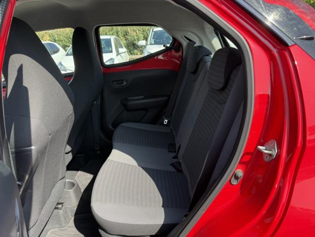 TOYOTA Aygo 1.0 VVT-i x-play  