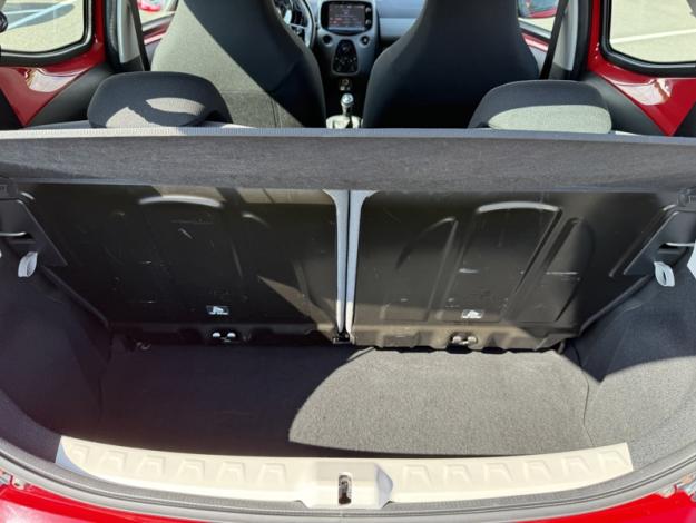TOYOTA Aygo 1.0 VVT-i x-play  