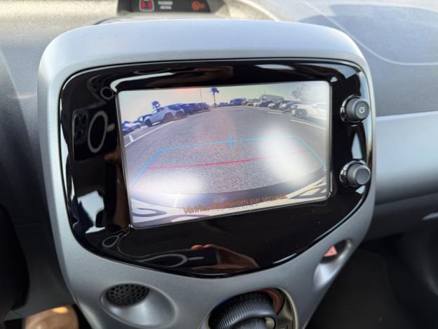 TOYOTA Aygo 1.0 VVT-i x-play  
