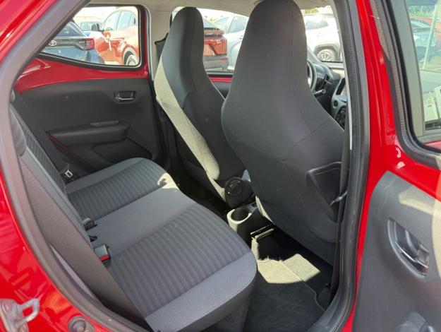 TOYOTA Aygo 1.0 VVT-i x-play  