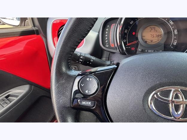TOYOTA Aygo 1.0 72 ch  x-play x-app  1.0 72 ch 