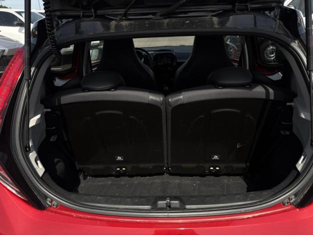 TOYOTA Aygo 1.0 VVT-i x-clusiv   