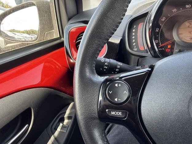 TOYOTA Aygo 1.0 VVT-i x-clusiv   