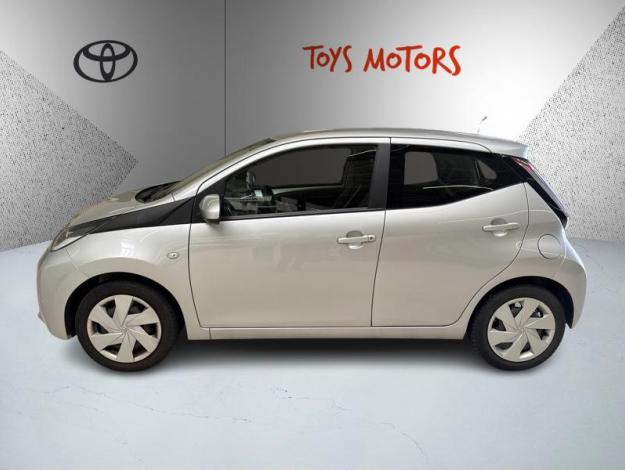 TOYOTA Aygo 1.0 VVT-i x-play  