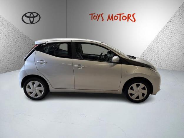 TOYOTA Aygo 1.0 VVT-i x-play  