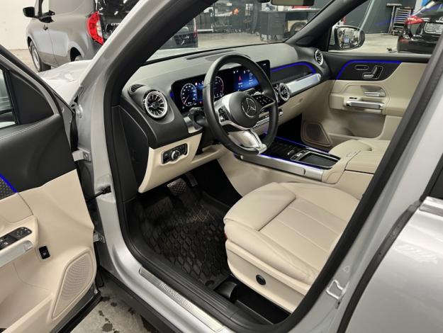 MERCEDES-BENZ GLB 200 d Luxury Line Facelift  