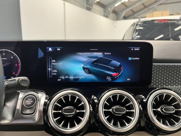 MERCEDES-BENZ GLB 200 d Luxury Line Facelift  
