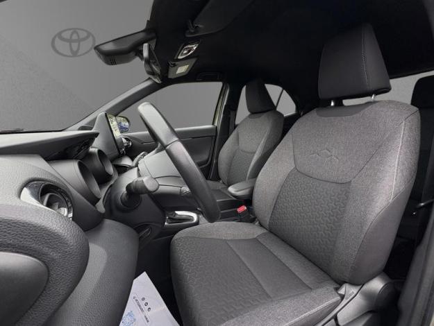 TOYOTA Yaris Cross Hybrid 2WD Design   