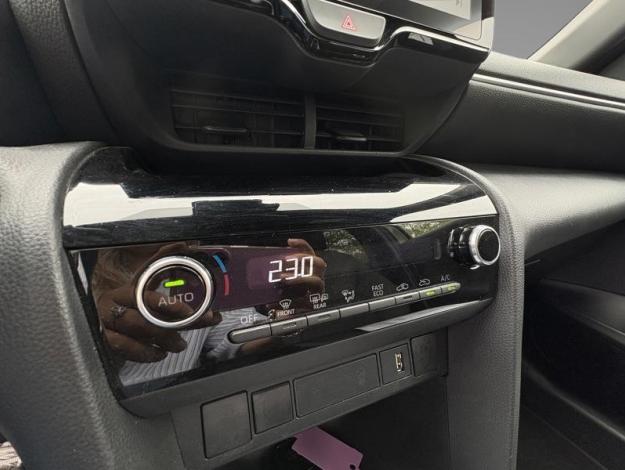TOYOTA Yaris Cross Hybrid 2WD Design   