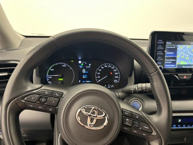 TOYOTA Yaris 116h Dynamic Business   