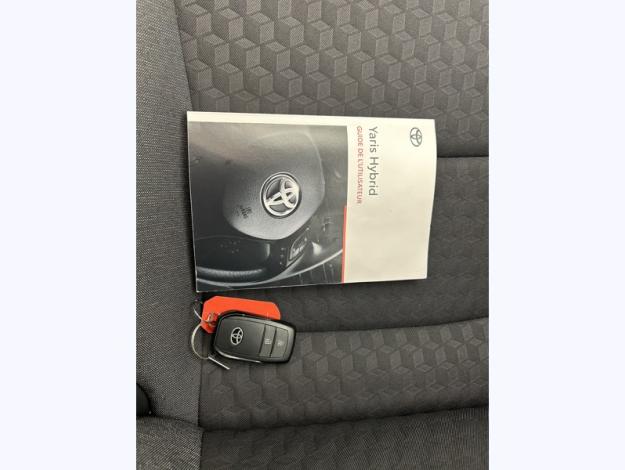 TOYOTA Yaris 116h Dynamic Business   