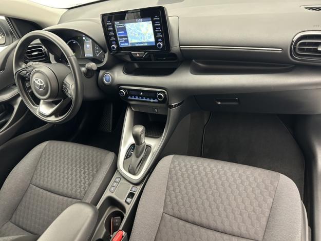 TOYOTA Yaris 116h Dynamic Business   