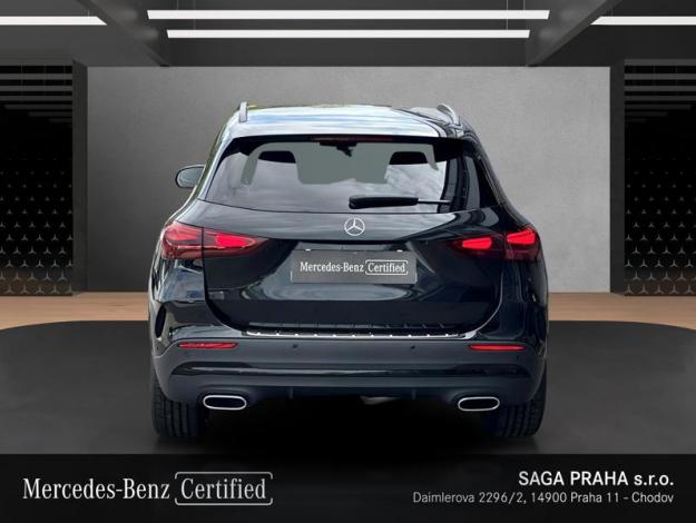 MERCEDES-BENZ GLA 200 d AMG Night (4/21)