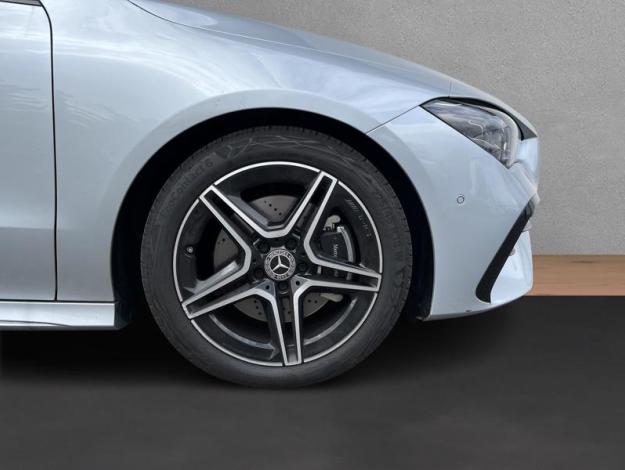 MERCEDES-BENZ CLA-Třída CLA 200 d kupé AMG Night (9/21)