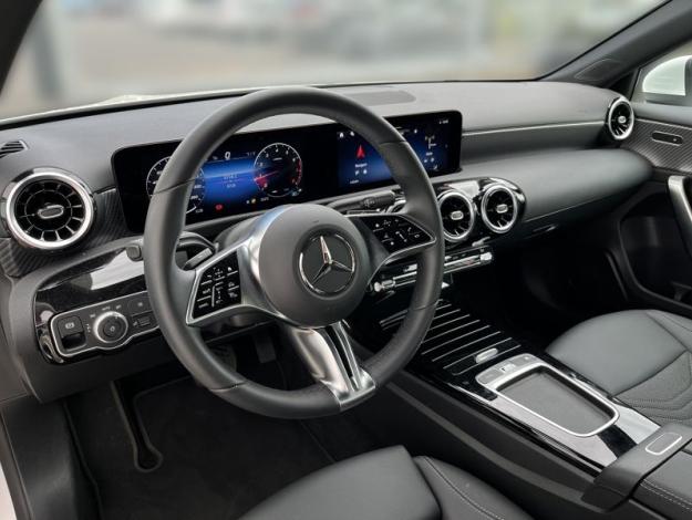 MERCEDES-BENZ A-Třída A 180 Progressive Edition (10/20)