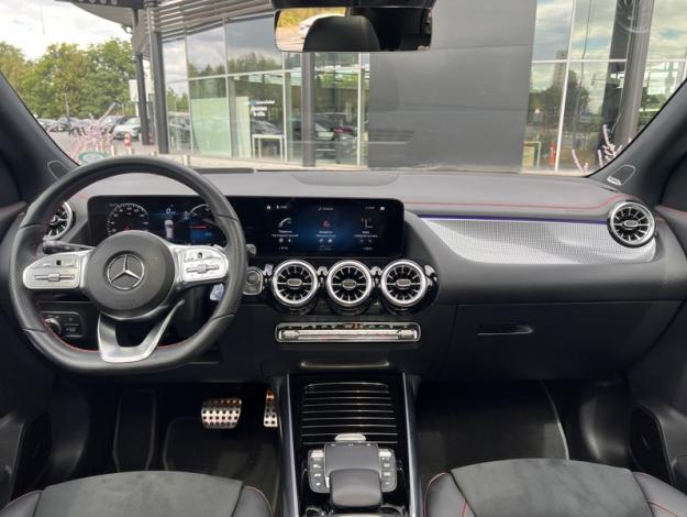 MERCEDES-BENZ EQA 250+ AMG Line  