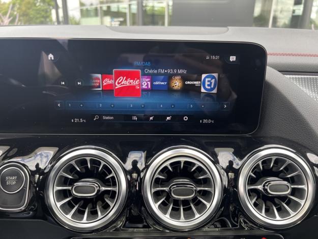 MERCEDES-BENZ EQA 250+ AMG Line  