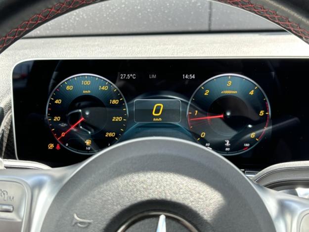 MERCEDES-BENZ GLB 200 d AMG Line  