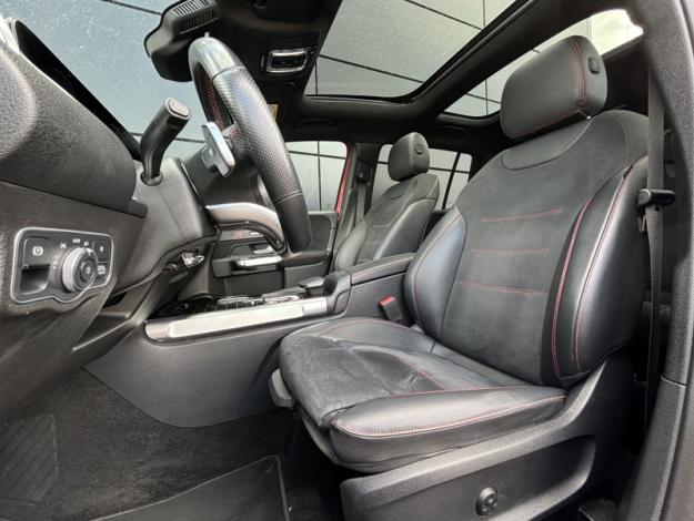 MERCEDES-BENZ GLB 200 d AMG Line  