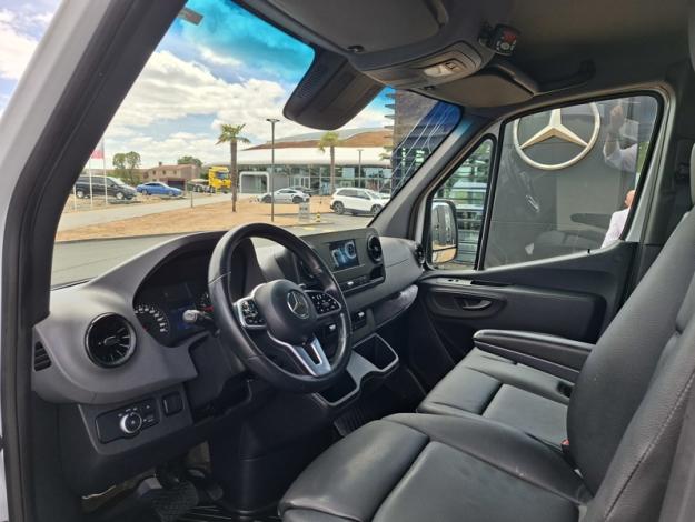 MERCEDES-BENZ Sprinter 519 CDI Standard V6  