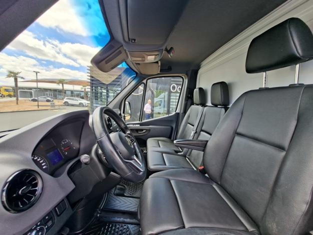 MERCEDES-BENZ Sprinter 519 CDI Standard V6  