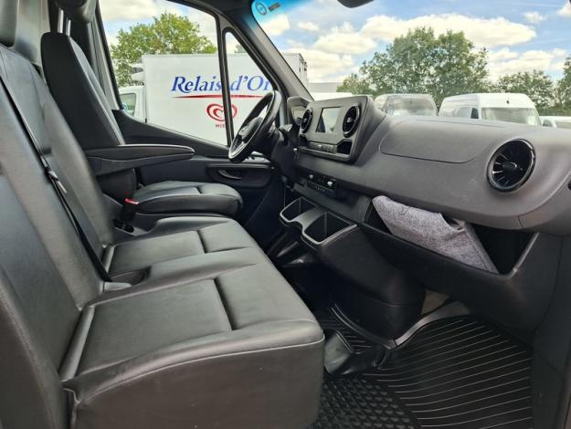 MERCEDES-BENZ Sprinter 519 CDI Standard V6  