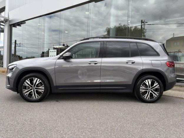 MERCEDES-BENZ GLB 180 d Luxury Line 7 places pack Night  