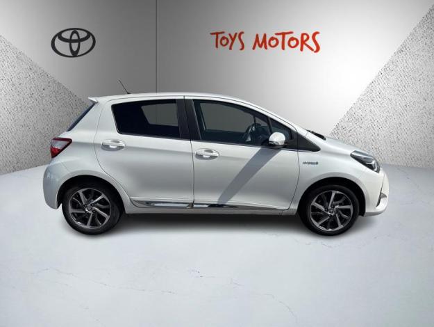 TOYOTA Yaris 100h Chic  