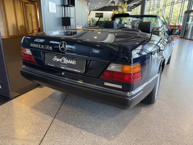 MERCEDES-BENZ E-Klasse 300 CE-24 Cabrio