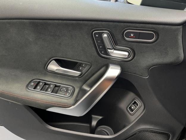 MERCEDES-BENZ Classe A 250 e Hybrid EQ AMG Line  