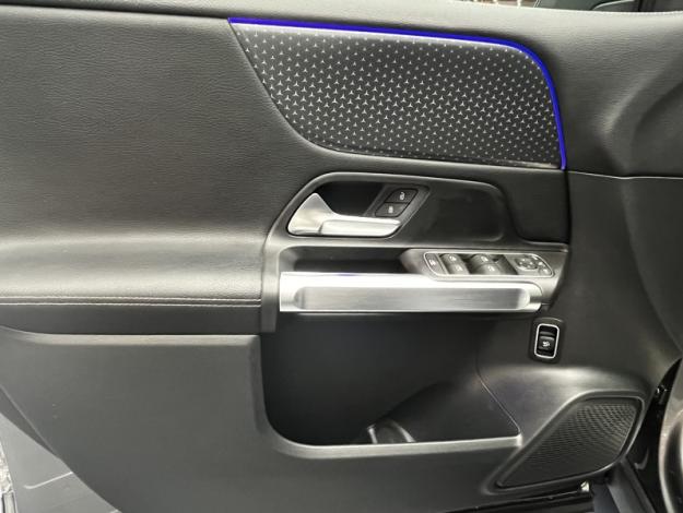 MERCEDES-BENZ GLB 200 d Business Line  