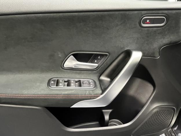 MERCEDES-BENZ Classe A 180 AMG Line  