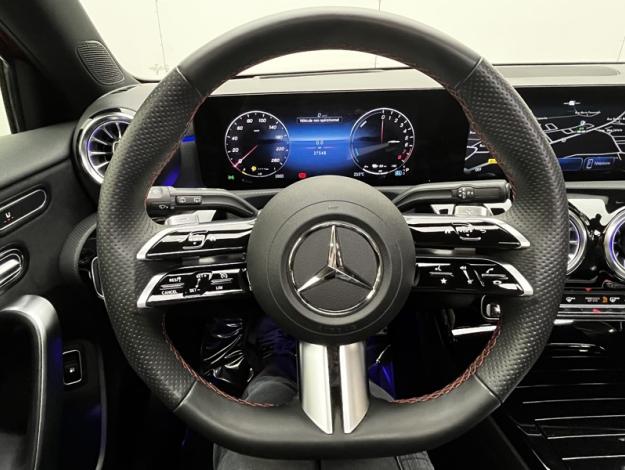 MERCEDES-BENZ Classe A 250 e AMG Line  