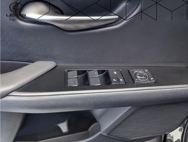LEXUS UX 2.0 250H 2WD Pack Business  