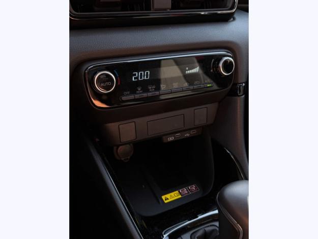 TOYOTA Yaris 1.5 116h Design MY26  