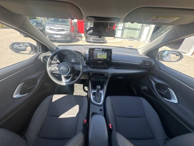 TOYOTA Yaris 116h Dynamic Business   