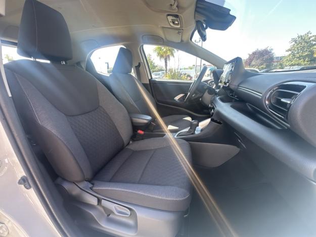 TOYOTA Yaris 116h Dynamic Business   