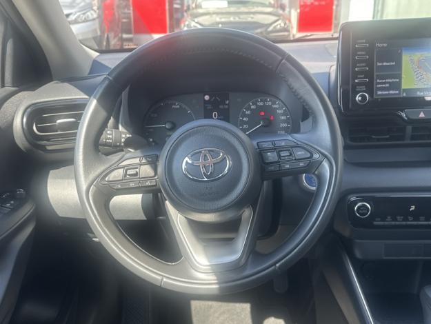 TOYOTA Yaris 116h Dynamic Business   