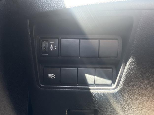 TOYOTA Yaris 116h Dynamic Business   