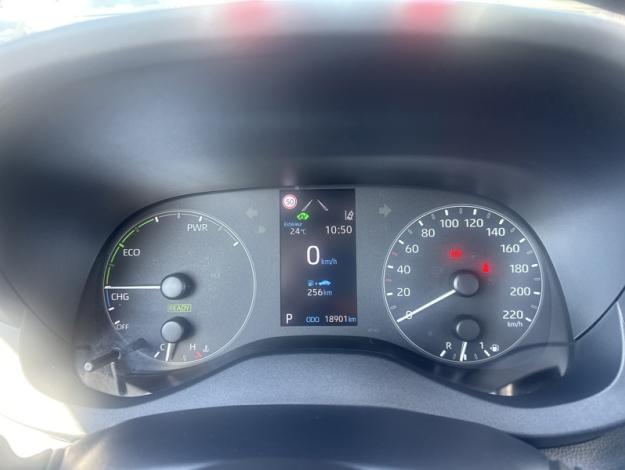 TOYOTA Yaris 116h Dynamic Business   