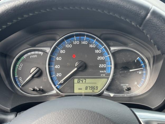 TOYOTA Yaris 1.5 100 h France  