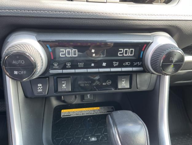 TOYOTA RAV4 218h Black Edition  