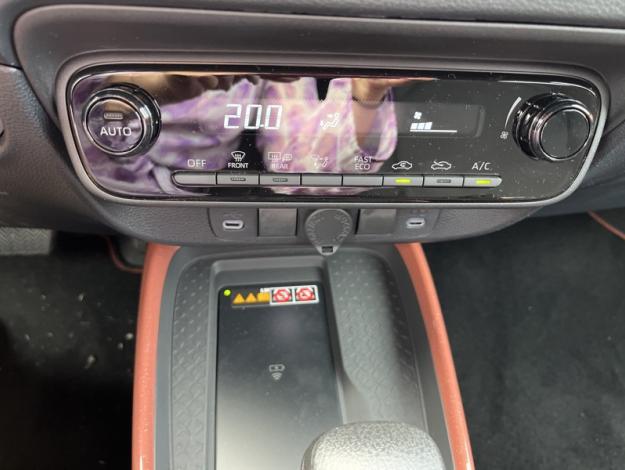 TOYOTA Aygo X 116h Graphic  